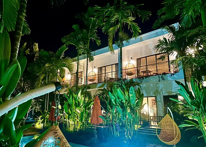 Work Remotely From Our Duplex Loft, King Bed, Pool & Garden, Soundbar