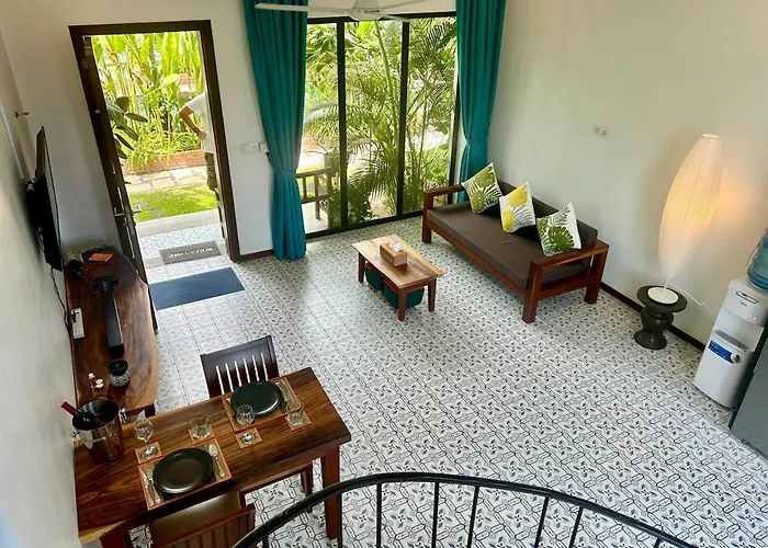 Duplex, 1Br Loft, King Bed, Pool, Garden, Sony Soundbar
